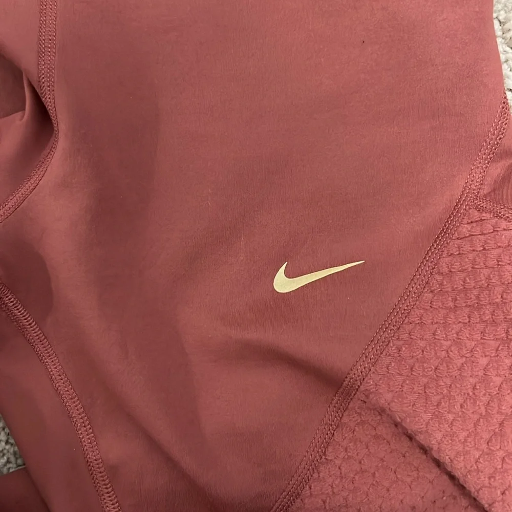 Nike Pro Dri-Fit Leggings Red Maroon Women's Medium Black Elastic Waistband